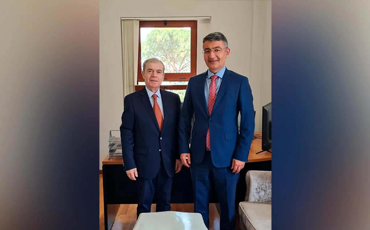 Azərbaycan səfiri Albaniya Prezidentinin müşaviri ilə görüşüb