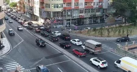 Bakının bir sıra yollarında nəqliyyatın sıxlığı yaranıb