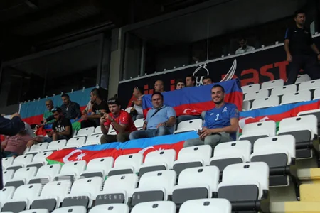 San Marino stadionu boş qalıb - FOTO