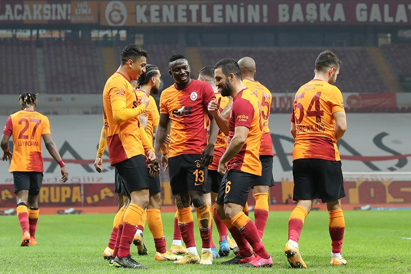 Qalatasaray daha 3 legioneri ilə vidalaşır