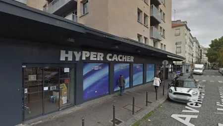 Charlie Hebdo hunt: Police storm two hostage sites