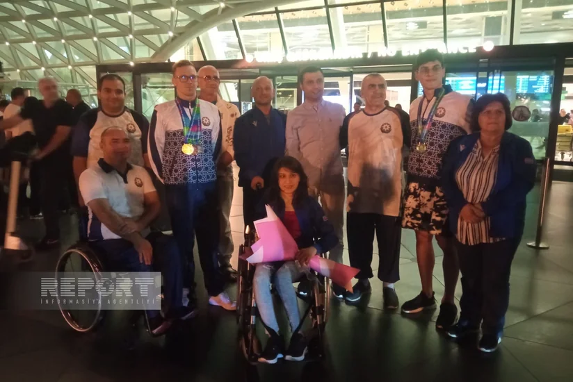 Dünya çempionatında 5 medal qazanmış Azərbaycan para-üzgüçüləri Vətənə qayıdıblar