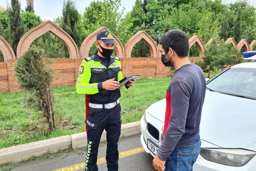 Samuxda yol polisi qaydaları pozan 15 nəfər barəsində tədbir görüb