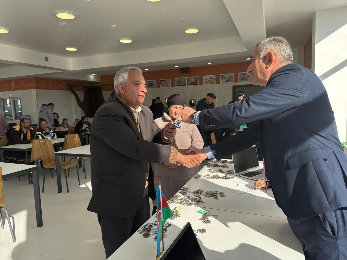 Another group of former IDPs leaves for Azerbaijan's Jabrayil