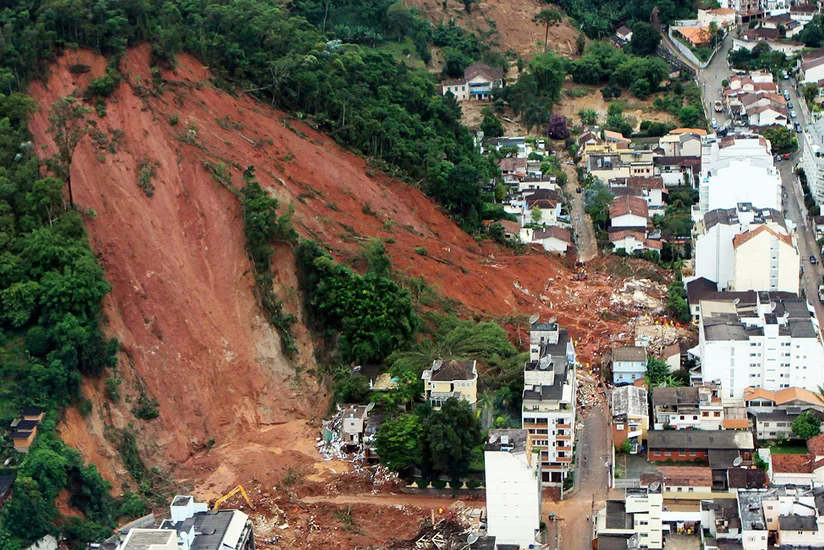 Ekvadorda torpaq sürüşməsi nəticəsində 46 nəfər itkin düşüb, ölənlər var