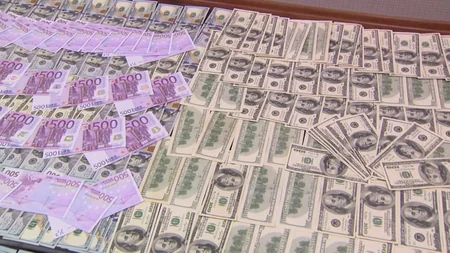 Bakıda 1 dolları 1, 74 manata satan şəxs saxlanıldı