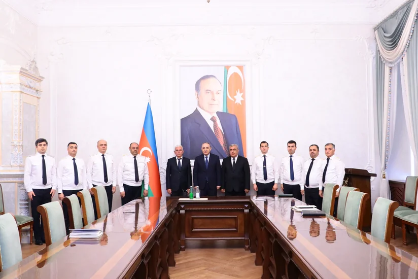 Azərbaycanda iki prokuror vəzifəsindən azad olunub