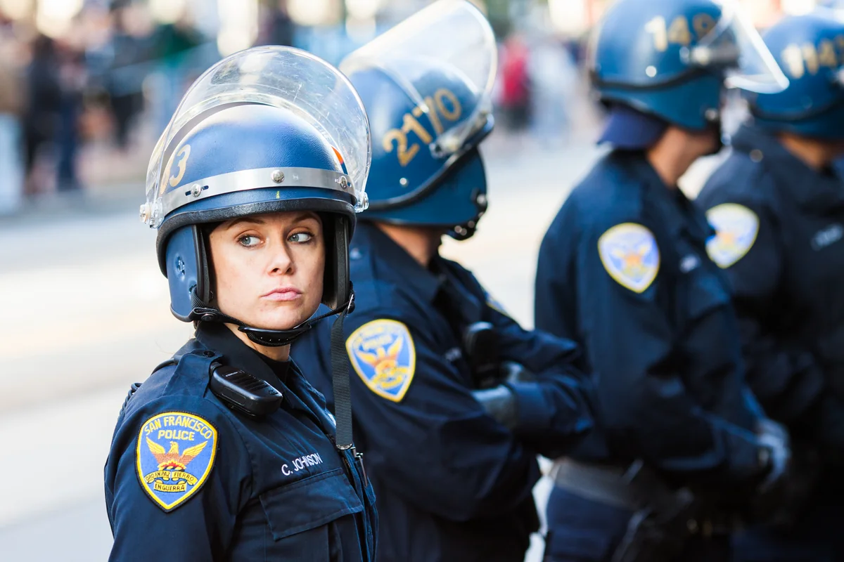 ABŞ-da atışma zamanı 3 polis əməkdaşı xəsarət alıb