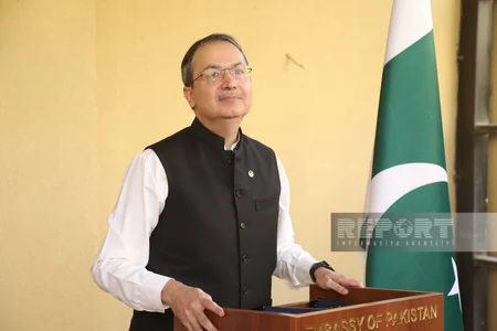 Flag raised at Pakistani Embassy in Azerbaijan on occasion of Independence Day