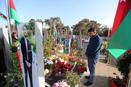 Zəfəri bəxş edənlər