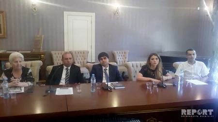 Tbilisidə Dünya azərbaycanlıların palitrası kitabının təqdimatı keçirilib