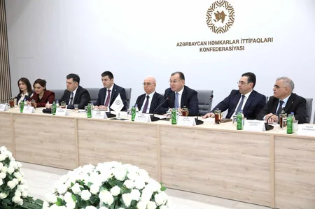 BƏT-in Baş direktoru Azərbaycan Həmkarlar İttifaqları Konfederasiyasında olub