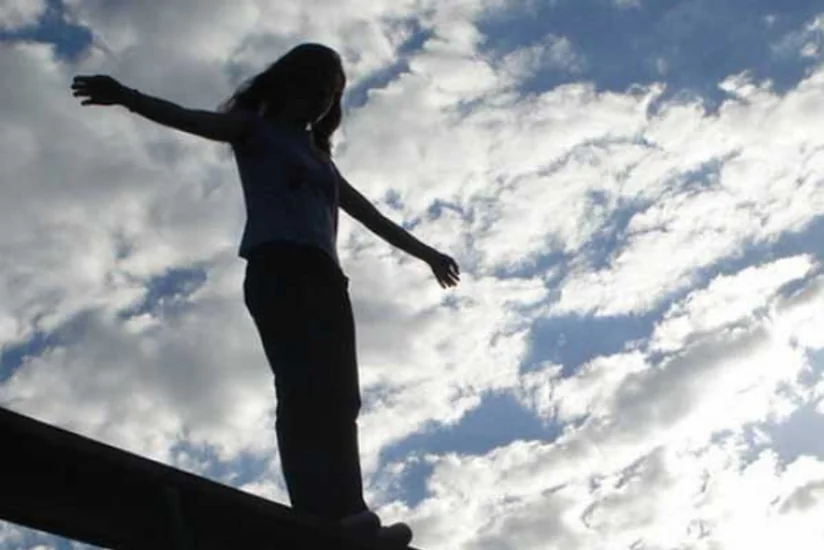 Tovuzda gənc qız özünü körpüdən atmaq istəyib