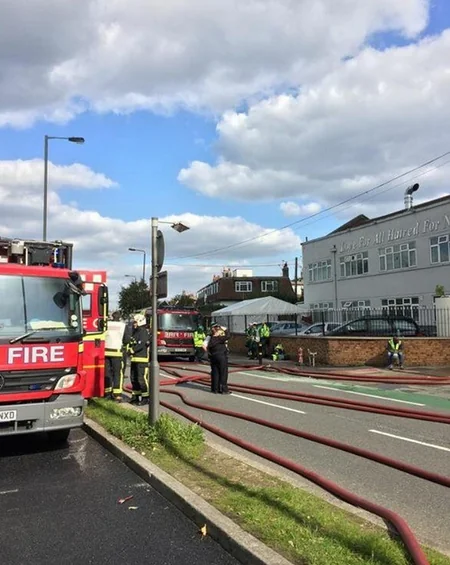 ​Londonda Avropanın ən böyük məscidlərindən biri yanıb