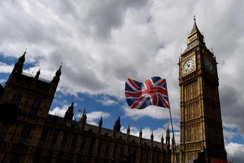 The Times: UK authorities devise plan to reduce incoming immigrant numbers
