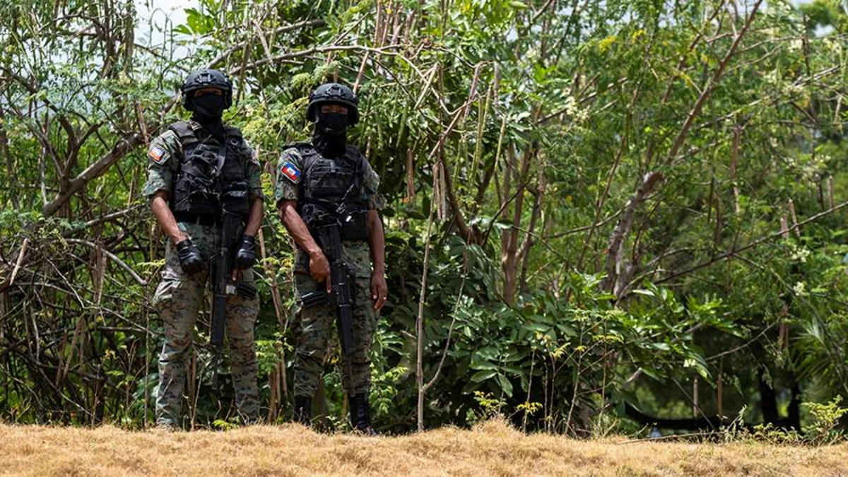 Haiti polisi sabiq hakimi prezidentin qətli ilə bağlı axtarışa verdi