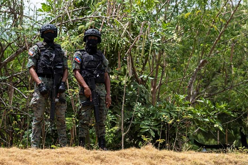 Haiti polisi sabiq hakimi prezidentin qətli ilə bağlı axtarışa verdi