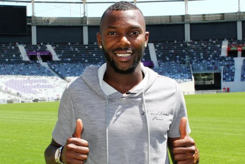 Kipr klubu Neftçi ilə oyundan əvvəl futbolçusu ilə müqaviləni uzadıb