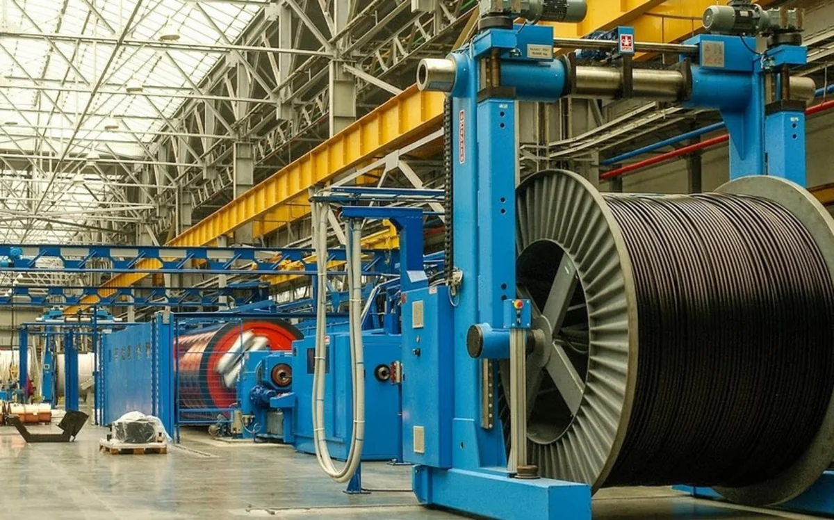 Azərbaycan elektrik naqillərin istehsalını 22 %-ə yaxın artırıb