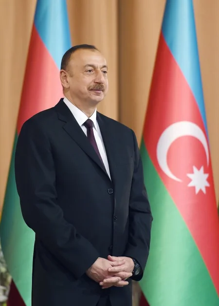 Президент Ильхам Алиев принял участие в официальном приеме по случаю Дня Республики
