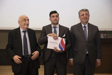 SOCAR-ın daxili təqaüdünü qazanmış tələbələrə plastik kartlar təqdim olundu