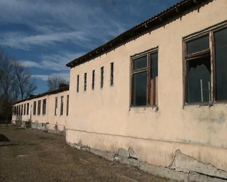 Ucarda kənd xəstəxanası qəzalı vəziyyətdədir, hər an uça bilər