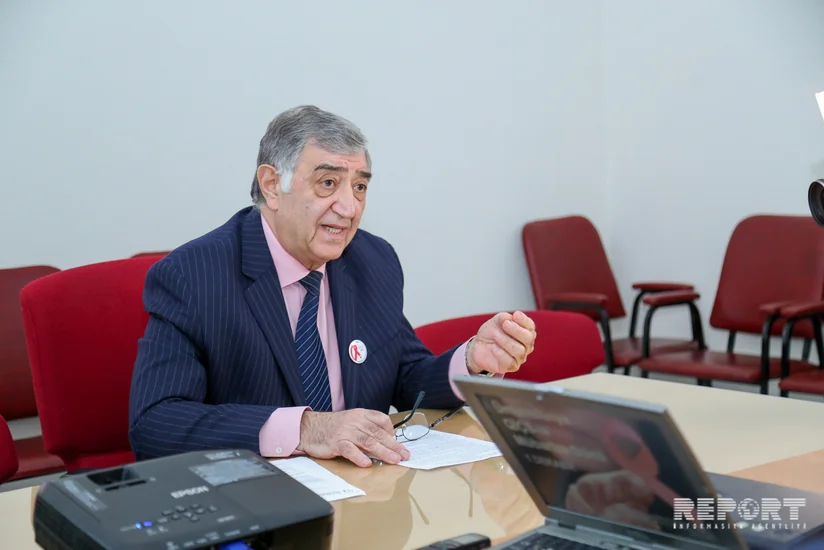 Eldəniz Muradov: Hazırda Azərbaycanda 5831 nəfər İİV-li xəstə var