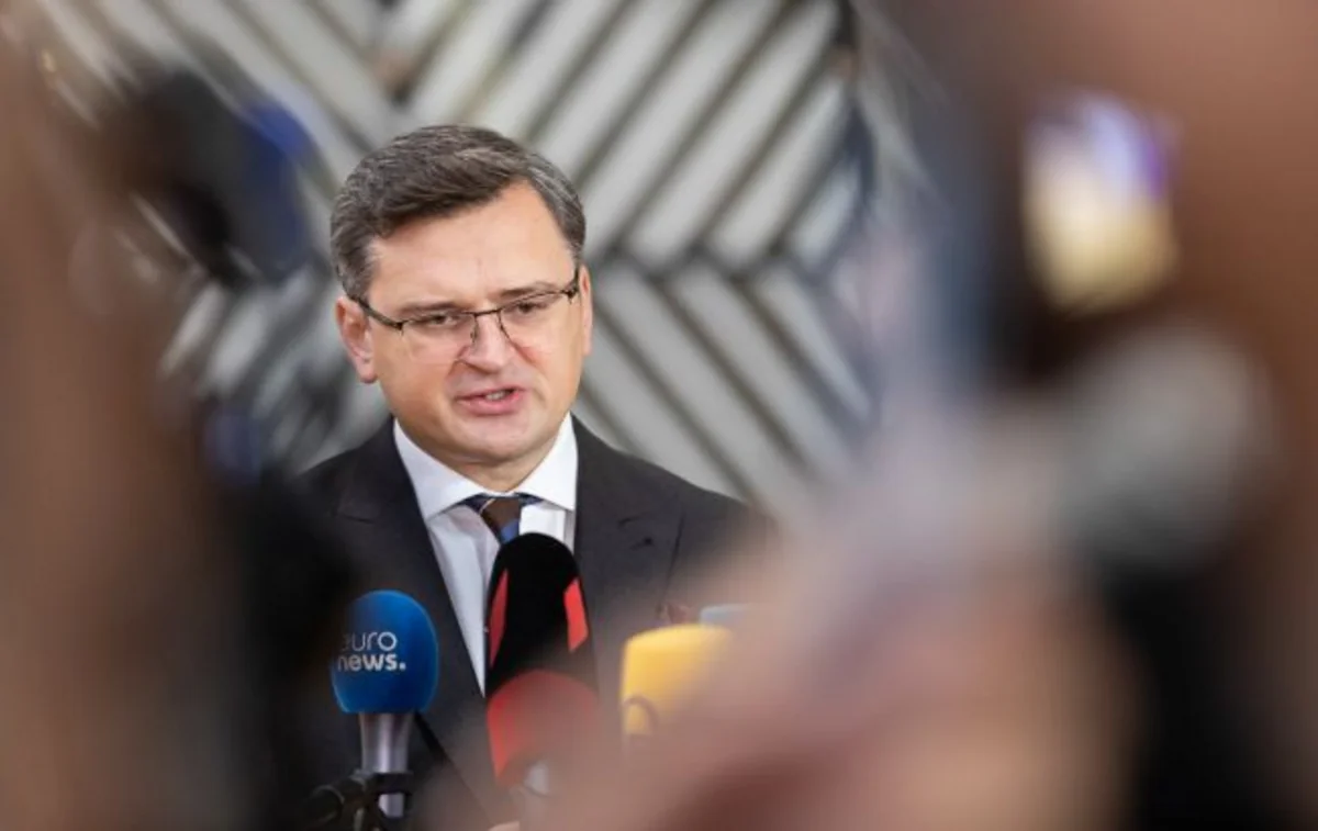 Kuleba: Ukrayna ordusu NATO silahlarına keçir