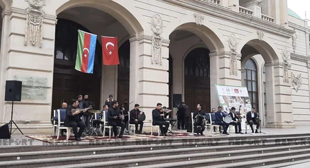 Gəncədə Nizami Gəncəvinin 880 illik yubileyi münasibətilə tədbir keçirilib