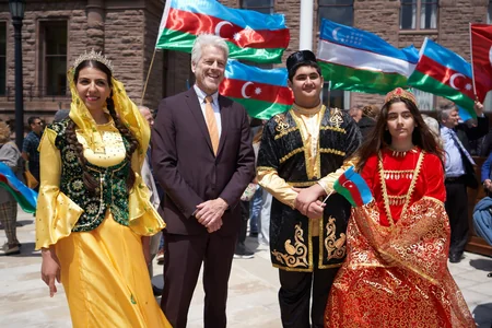 Ontario parlamentinin önündə Azərbaycan Bayrağı qaldırılıb