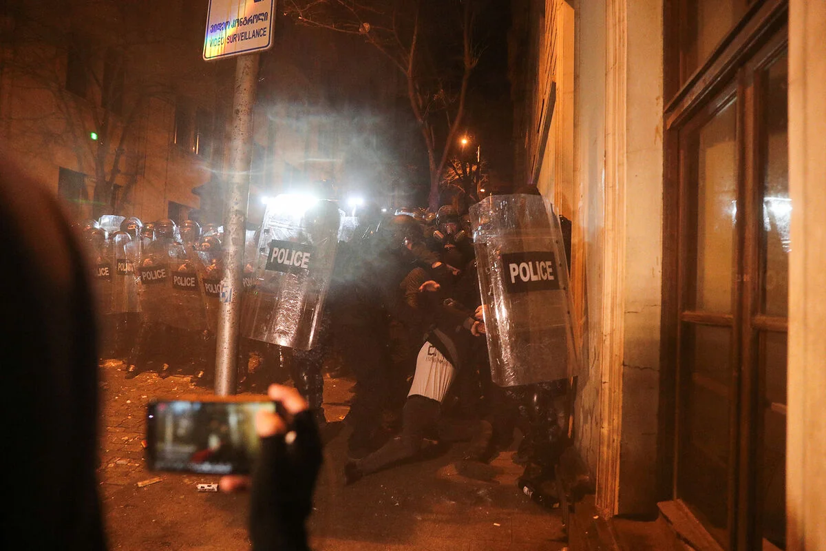 Gürcüstan polisi “Molotov kokteyli” hazırlayan şəxsi saxlayıb