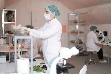 Azərbaycanda ilk dəfə Səyyar Fitosanitar Laboratoriya fəaliyyətə başlayıb