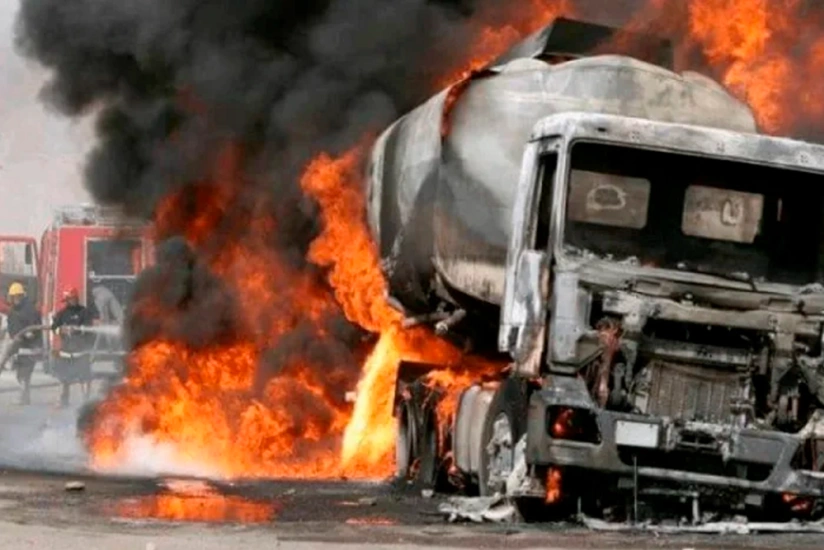 Pakistanda yük maşını partlayıb: ölən və yaralananlar var