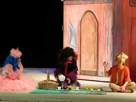 Məktəblilər tətil vaxtı Gənc Tamaşaçılar Teatrında bu tamaşalara baxa bilərlər - SİYAHI