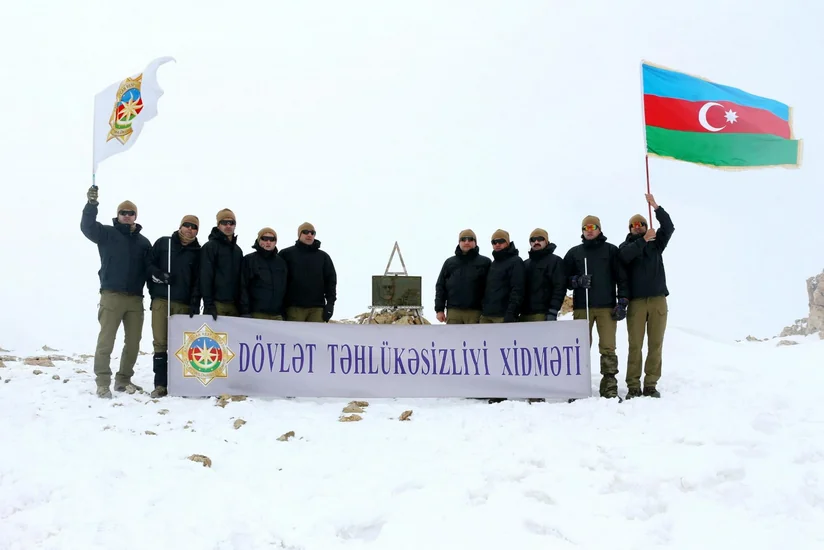 DTX-nin əməkdaşları “Heydər zirvəsi”nə yürüş təşkil ediblər