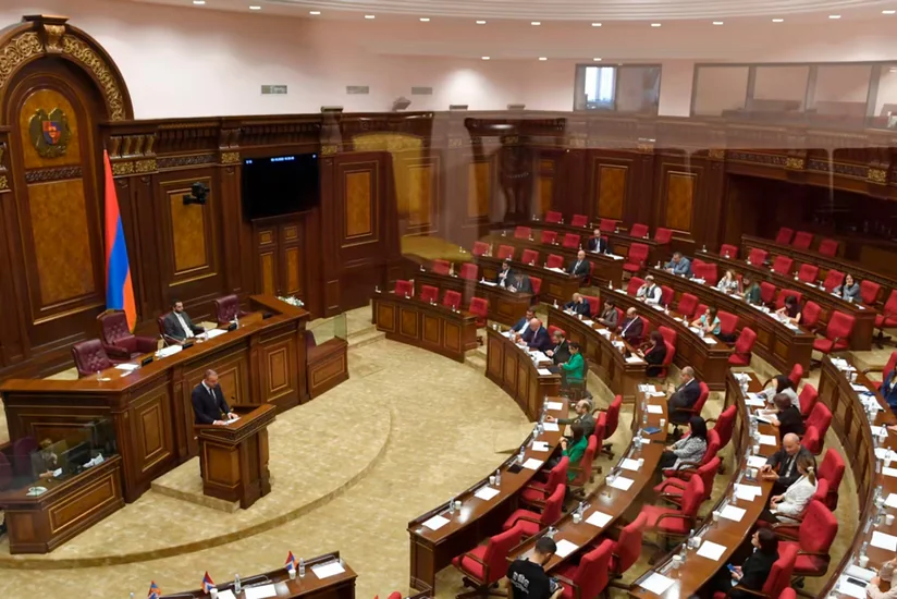 Парламент Армении рассмотрит отставку правительства 17 июня