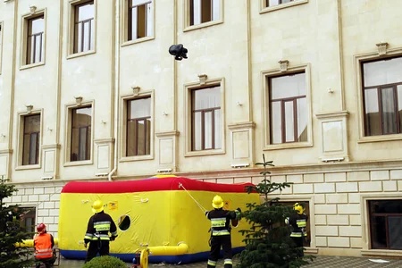 ​FHN Bakı Ali Neft Məktəbində təlim kursu keçirib - FOTO/VİDEO