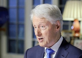 Билла Клинтона оставили в больнице еще на сутки