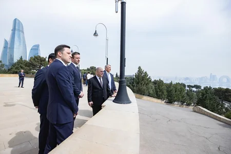 Avropa Voleybol Konfederasiyasının prezidenti Fəxri xiyabanı ziyarət edib
