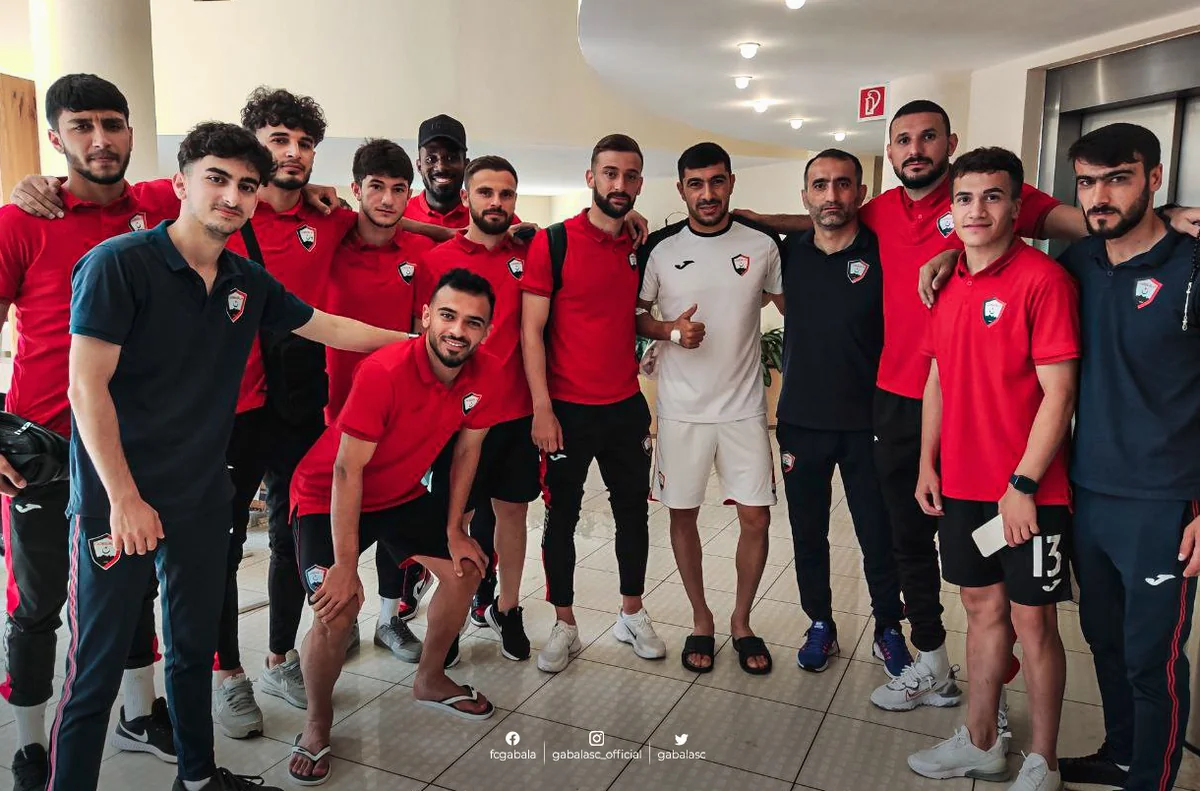 Avrokubok oyununda ağır zədə alan azərbaycanlı futbolçu Vətənə qayıdır