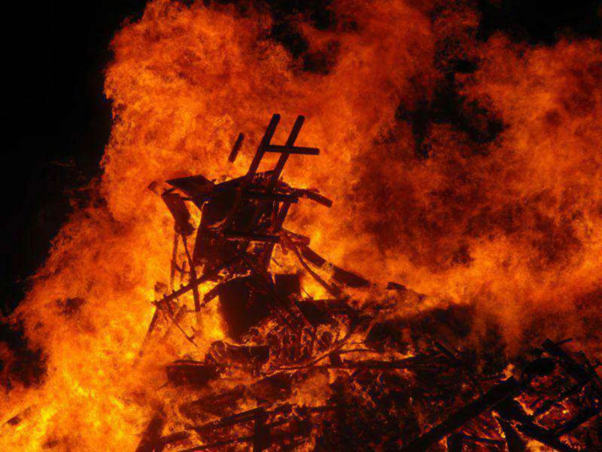 Şirvan şəhərində ev yanıb