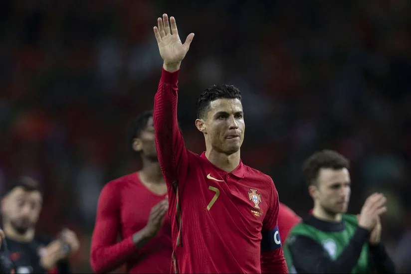 Наполи включился в борьбу за форварда МЮ Роналду