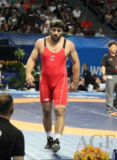 ​Azərbaycan güləşçisi dünya ikincisi olub və Olimpiadaya vəsiqə qazanıb - FOTO - VİDEO