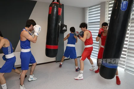 Türkan qəsəbəsində idman zalının açılışı olub