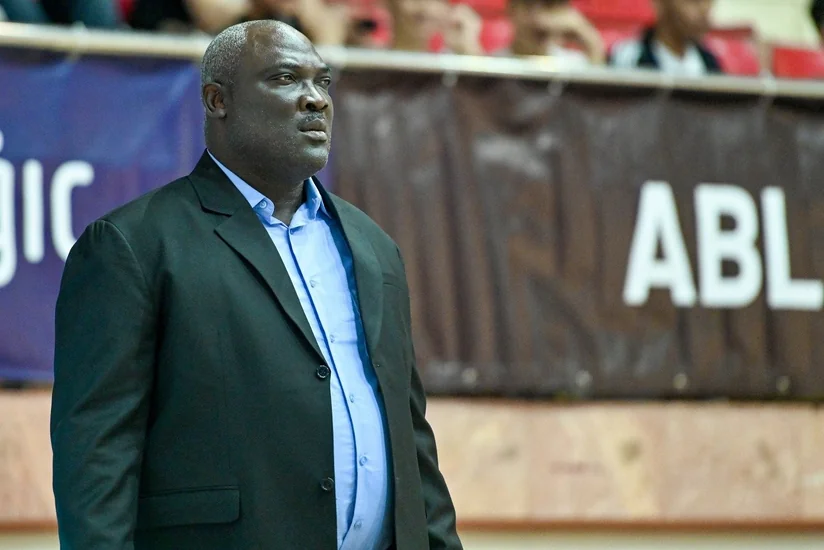 Azərbaycan Basketbol Liqasının autsayderi baş məşqçisi ilə vidalaşıb