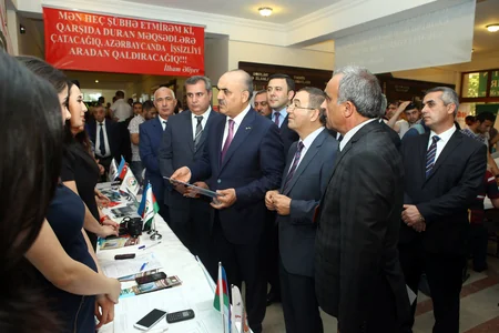 Əmək və Əhalinin Sosial Müdafiəsi Nazirliyi tələbə və məzunlar üçün aktiv məşğulluq tədbiri keçirib