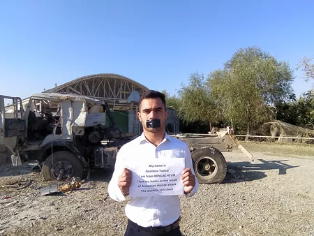 Azərbaycan gəncləri dünya ictimaiyyətinə etiraz edir