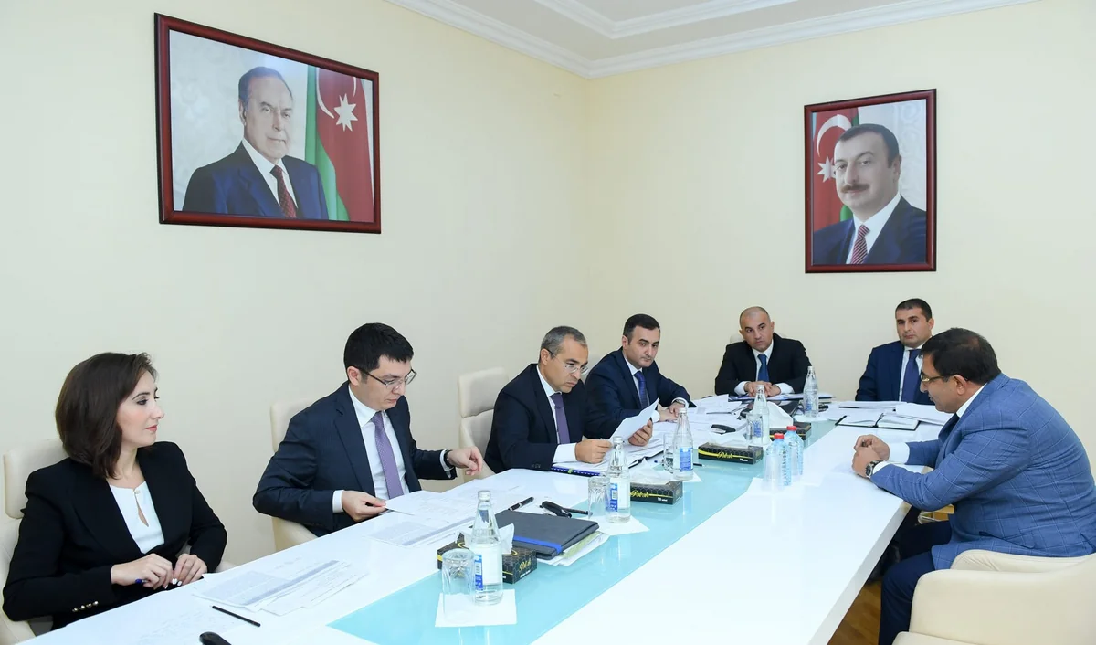 Vergilər naziri Şəmkirdə vətəndaşları qəbul edib