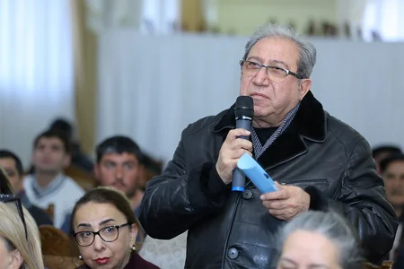 Deputatlığa namizəd Rauf Nağıyev seçicilərlə görüşüb