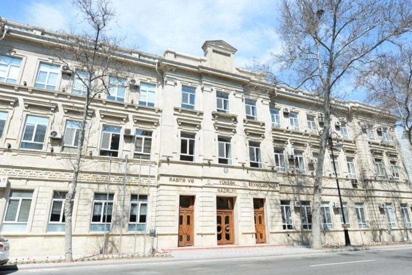 Nəqliyyat, Rabitə və Yüksək Texnologiyalar Nazirliyinin əməkdaşı vəzifəsini tərk edib